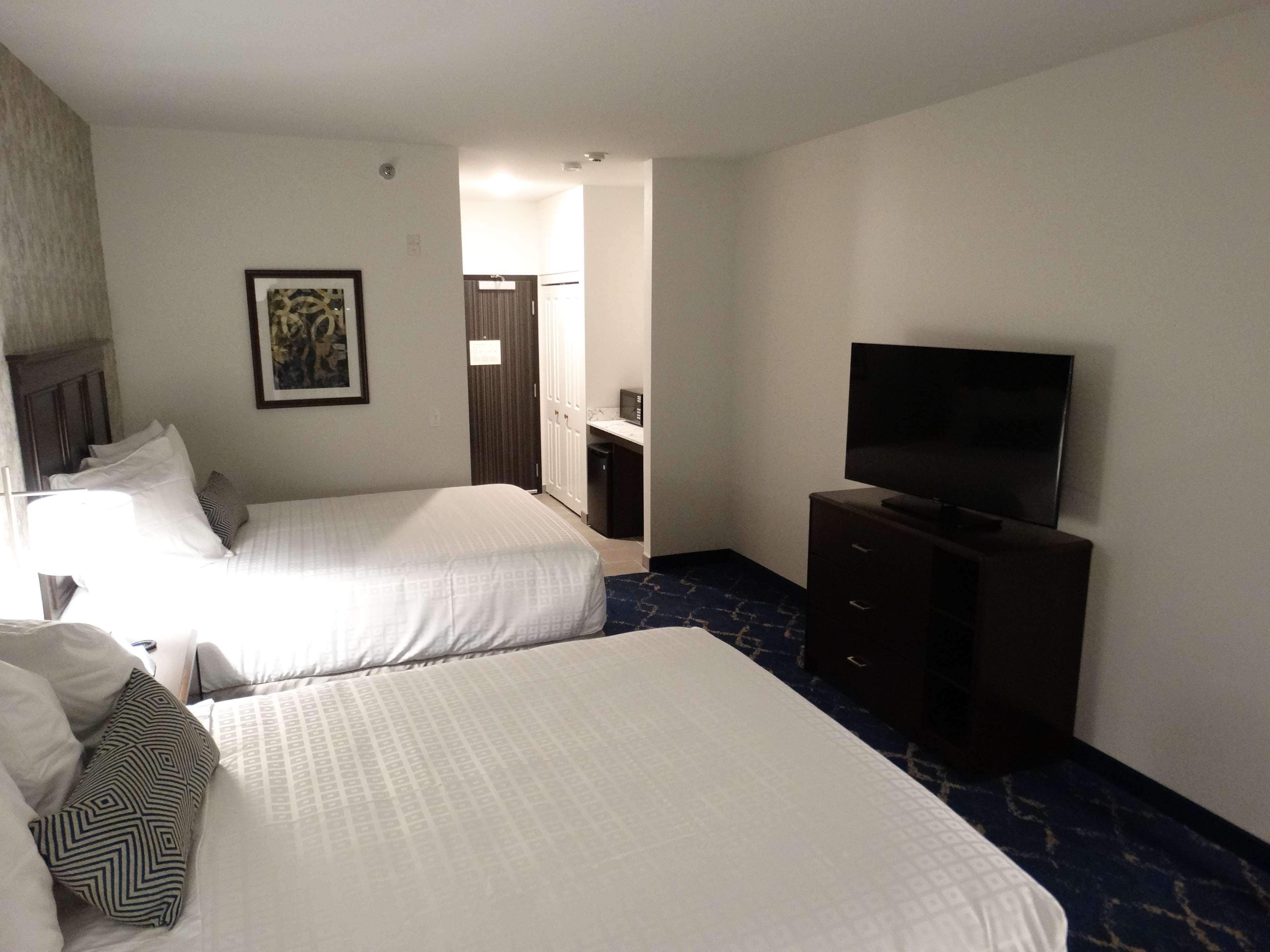 Best Western Plus New Richmond Inn & Suites Bagian luar foto