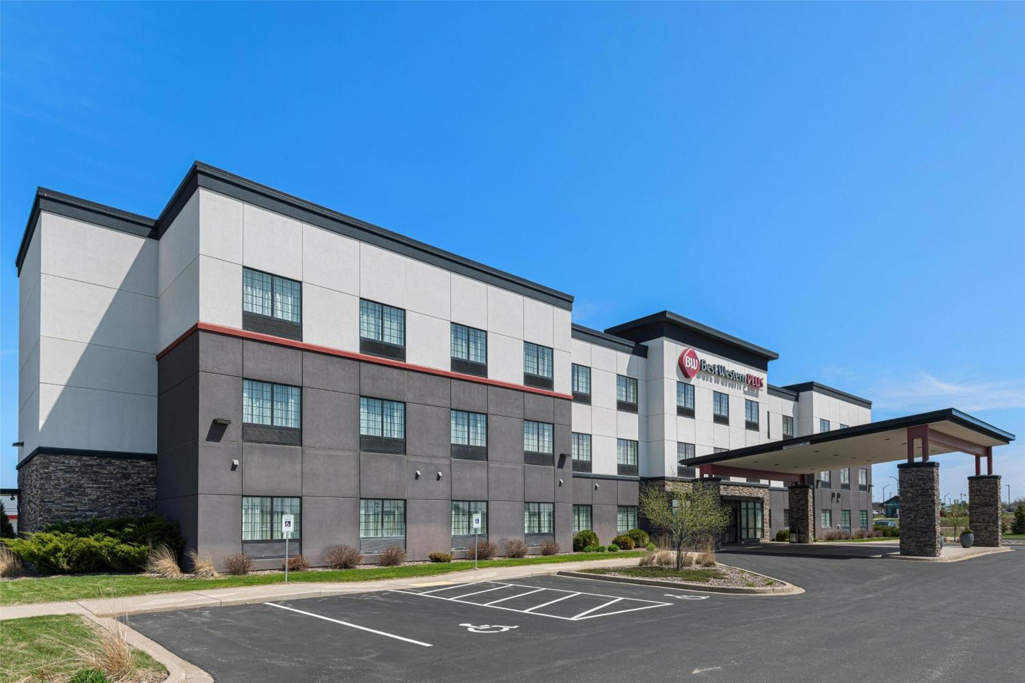 Best Western Plus New Richmond Inn & Suites Bagian luar foto